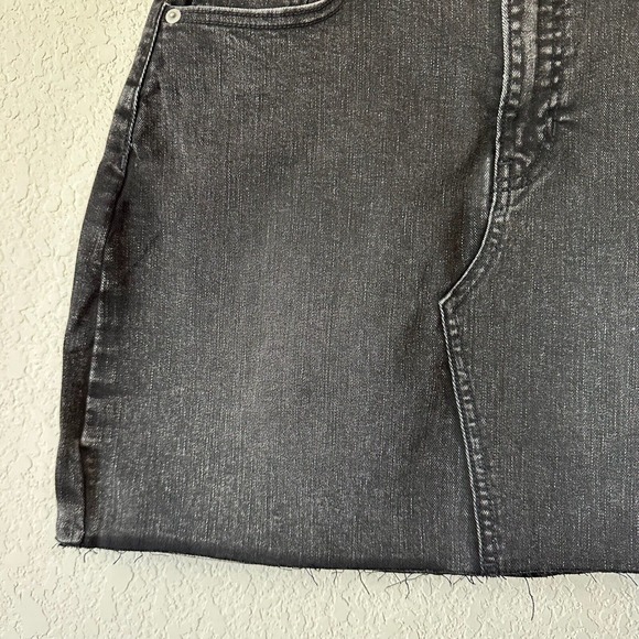 NWT BANANA REPUBLIC Denim Mini Skirt in Black Wash - Picture 5 of 15